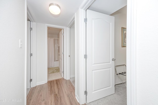 3230 Cumberland Rd Unit 18, Ocean Springs, MS 39564 - hall featuring light wood-style flooring