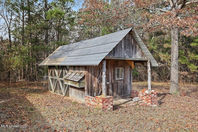 view of outbuilding