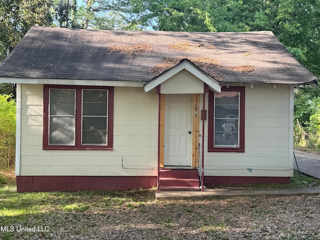 view of front of property