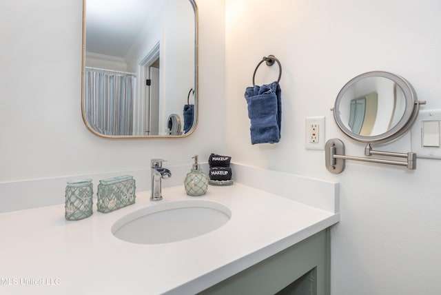 bathroom with vanity