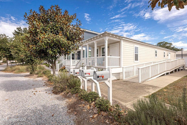 view of front of home with covered porch