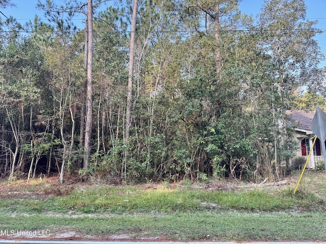 9968 Kahana St, Diamondhead, MS 39525