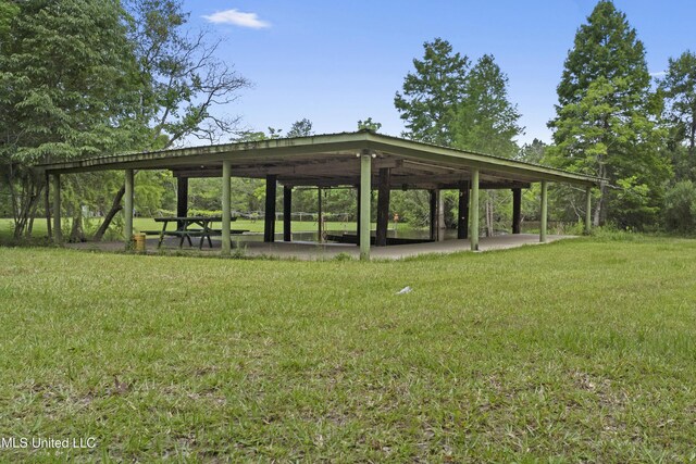 8113 Barron Rd, Moss Point, MS 39562 - view of property's community featuring a lawn