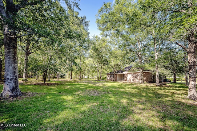 8113 Barron Rd, Moss Point, MS 39562 - view of grassy yard