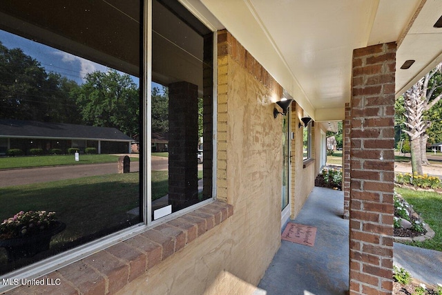 view of patio / terrace with covered porch