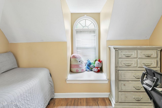 108 Kenbridge Ln, Madison, MS 39110 - bedroom featuring wood finished floors, baseboards, and vaulted ceiling