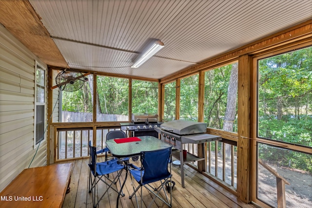 3005 Robalo Dr, Gautier, MS 39553 - sunroom featuring outdoor dining space