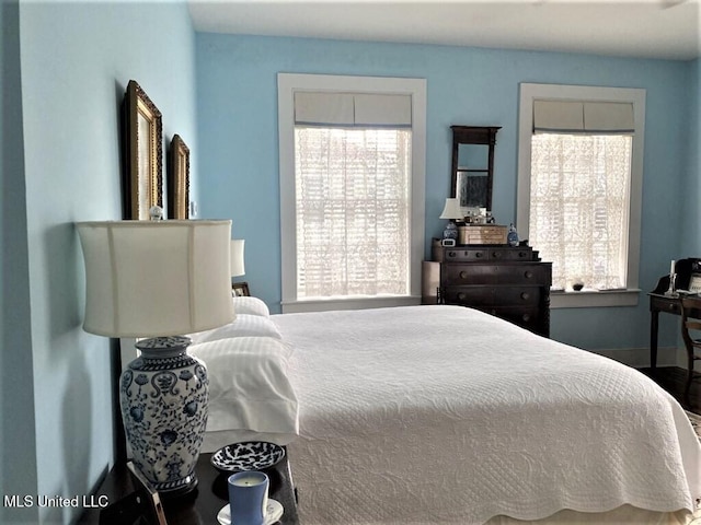 707 State St Unit 705, Natchez, MS 39120 - bedroom featuring baseboards