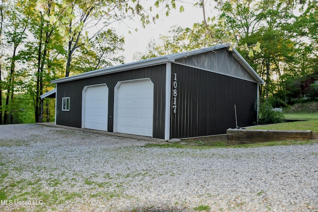 view of detached garage
