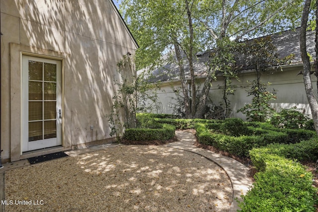 1 Cypress Ln, Jackson, MS 39211 - view of side of property with stucco siding