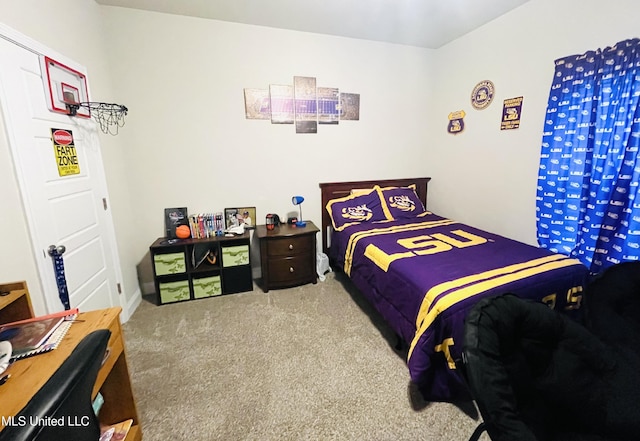 view of carpeted bedroom