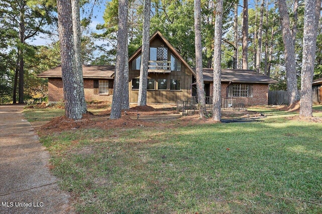 view of front of home with a front yard