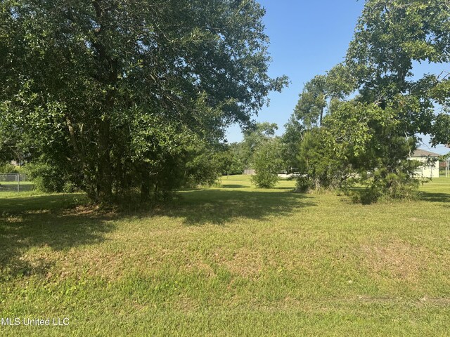 5155 N Tampa Dr, Pearlington, MS 39572