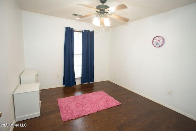 4181 Meadow Creek Dr, Horn Lake, MS 38637 - unfurnished room with a ceiling fan and wood finished floors