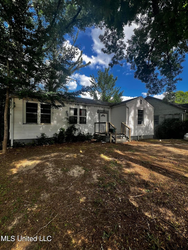 view of front of property