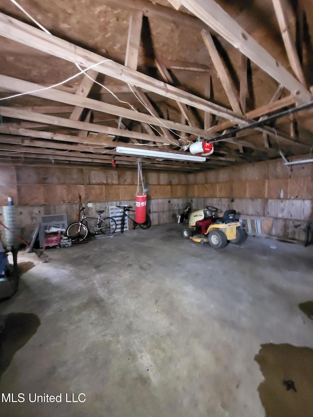 98 Danny Ln, Sardis, MS 38666 - view of garage