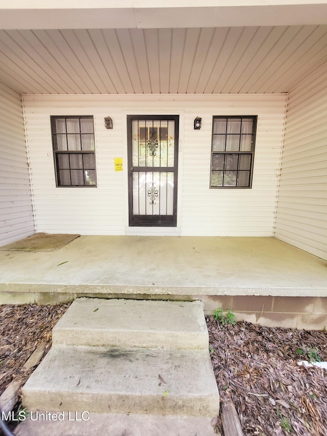 98 Danny Ln, Sardis, MS 38666 - property entrance featuring a porch