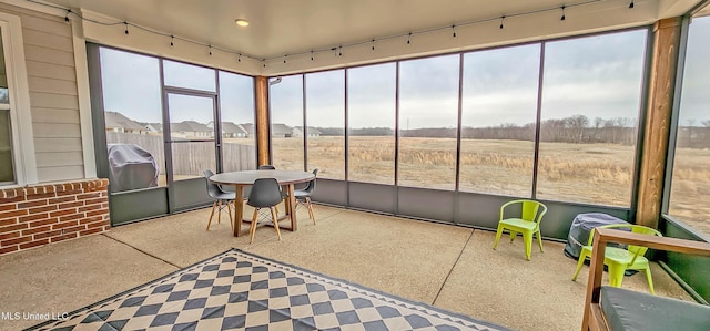 13453 Birch Bnd, Olive Branch, MS 38654 - view of sunroom / solarium