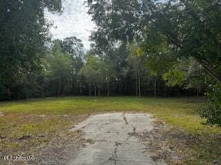 214 S Central Ave, Waveland, MS 39576