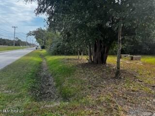 214 S Central Ave, Waveland, MS 39576