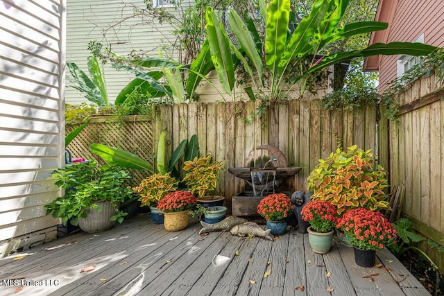 612 State St, Natchez, MS 39120 - view of wooden terrace