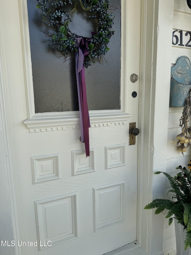 612 State St, Natchez, MS 39120 - view of doorway to property