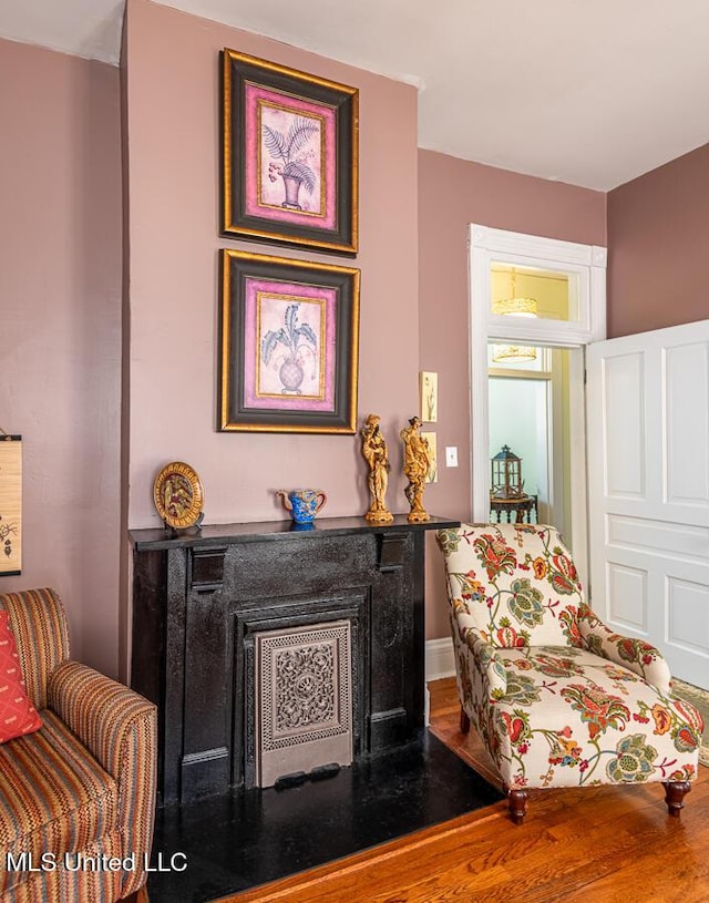 612 State St, Natchez, MS 39120 - living area featuring wood finished floors