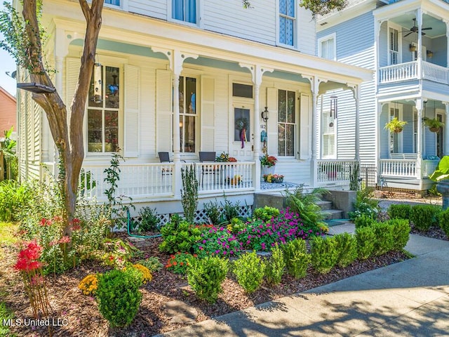 612 State St, Natchez, MS 39120 - property entrance featuring a porch