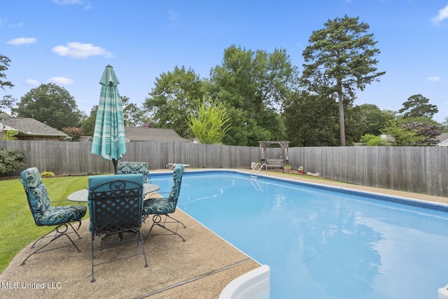 725 Bay Tree Dr, Flowood, MS 39232 - view of swimming pool with a fenced backyard and a patio