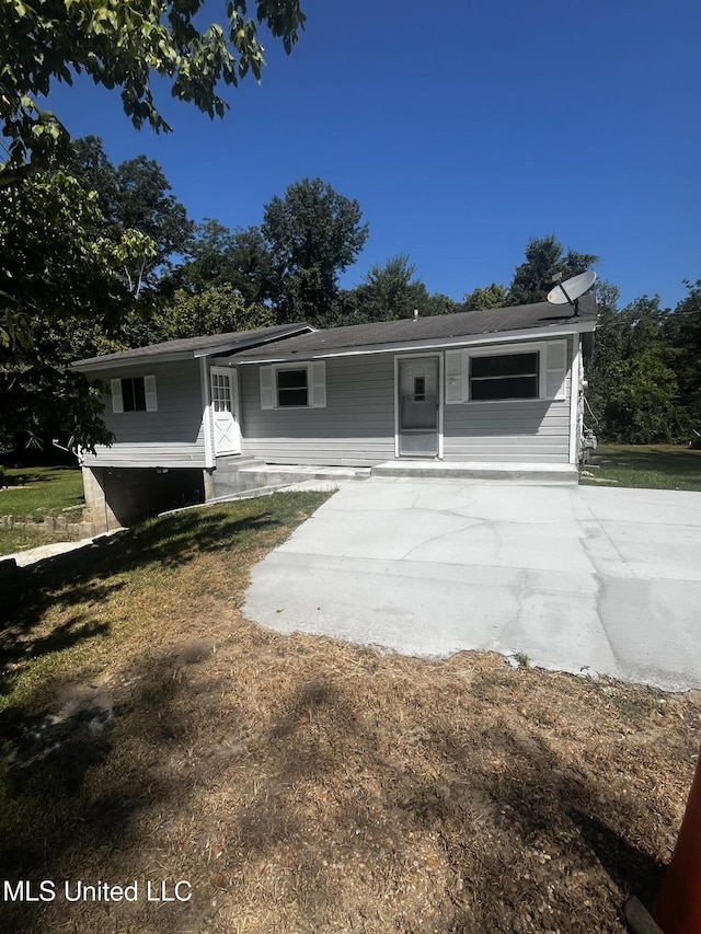 200 Pineridge St, Utica, MS 39175 - view of front facade