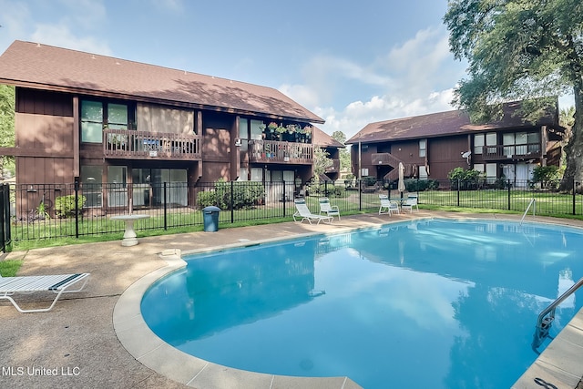 138 Molokai Vlg Unit J, Diamondhead, MS 39525 - view of community pool
