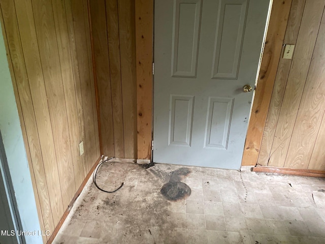 1717 9th Ave, Meridian, MS 39301 - empty room with wood walls