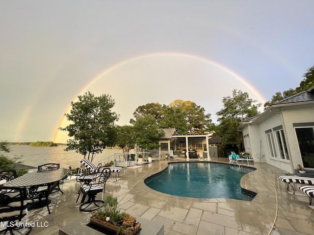 205 Audubon Point Dr, Brandon, MS 39047 - pool with a patio area