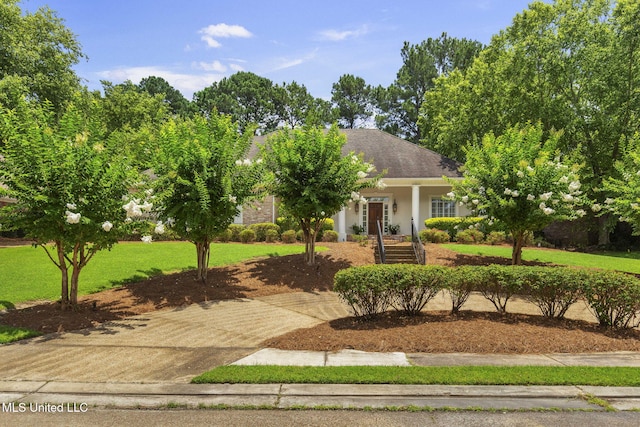 141 Whisper Lake Blvd, Madison, MS 39110 - view of front of home featuring a front lawn and stucco siding