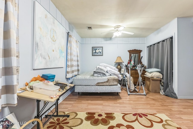 3811 16th St, Gulfport, MS 39501 - bedroom featuring light wood-type flooring and a ceiling fan