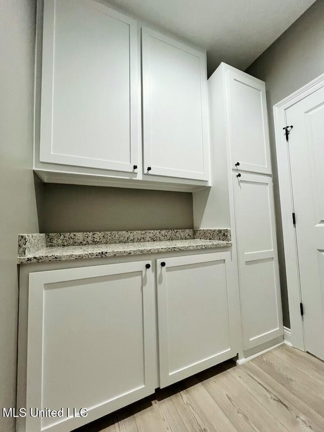 113 River Bend Ave, Vidalia, LA 71373 - details featuring wood finished floors