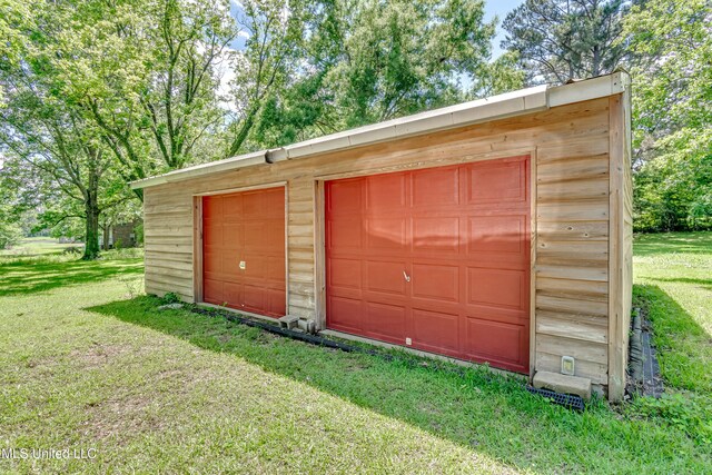 106 Mcwilliams Dr, Terry, MS 39170 - view of detached garage