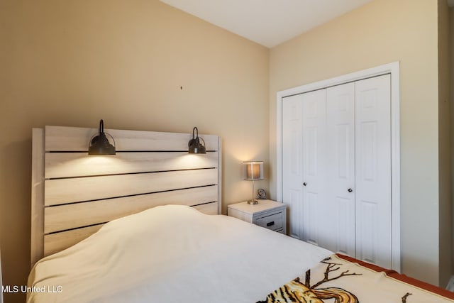 bedroom featuring a closet