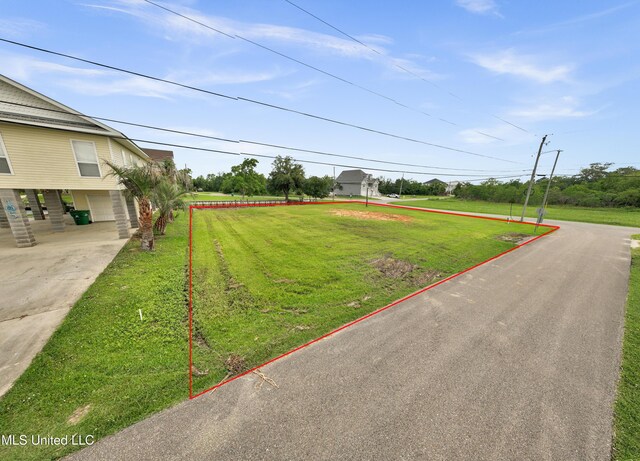 101 Edith Dr, Bay Saint Louis, MS 39520