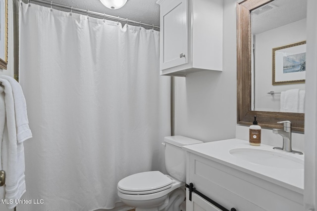 821 Planters Point Dr, Canton, MS 39046 - bathroom with vanity and a shower with curtain