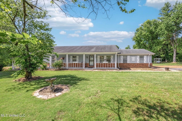 2185 Plum Point Rd, Southaven, MS 38672 - ranch-style home with covered porch, brick siding, and a front lawn