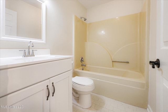 2185 Plum Point Rd, Southaven, MS 38672 - full bath featuring toilet, vanity, tile patterned floors, and shower / bathtub combination