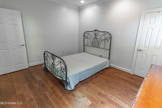 107 Hawks Nest Blf, Ridgeland, MS 39157 - bedroom featuring crown molding, wood finished floors, baseboards, and recessed lighting