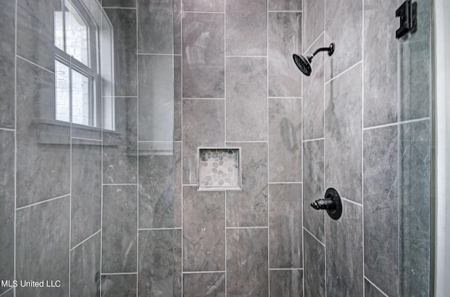 100 Grayson Way, Madison, MS 39110 - details featuring a tile shower