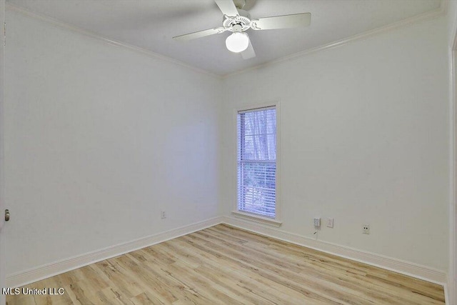 empty room featuring light hardwood / wood-style floors, ceiling fan, and ornamental molding