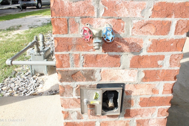 13152 Hanover Dr, Ocean Springs, MS 39564 - exterior view of gas meter