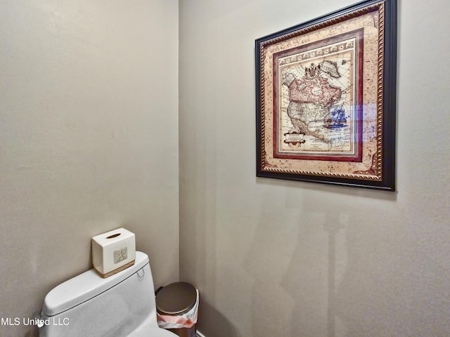 11295 Peyton Dr, Gulfport, MS 39503 - bathroom featuring toilet