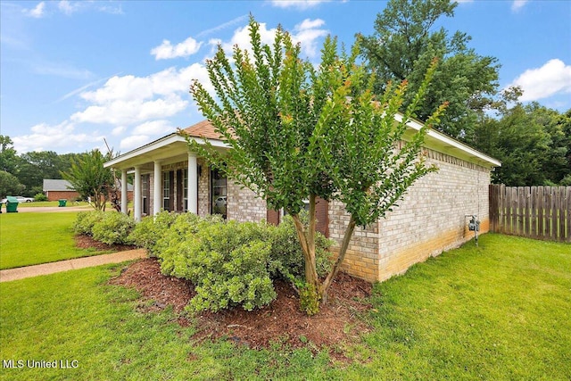 900 Redwood Cv, Byram, MS 39272 - view of side of home with brick siding