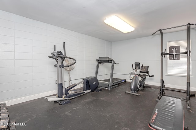 2421 Beachview Dr Unit F16, Ocean Springs, MS 39564 - workout room featuring baseboards
