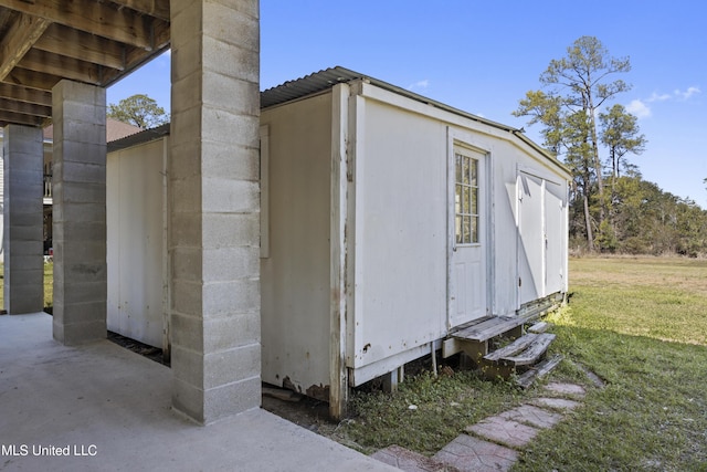 view of outbuilding with an outbuilding